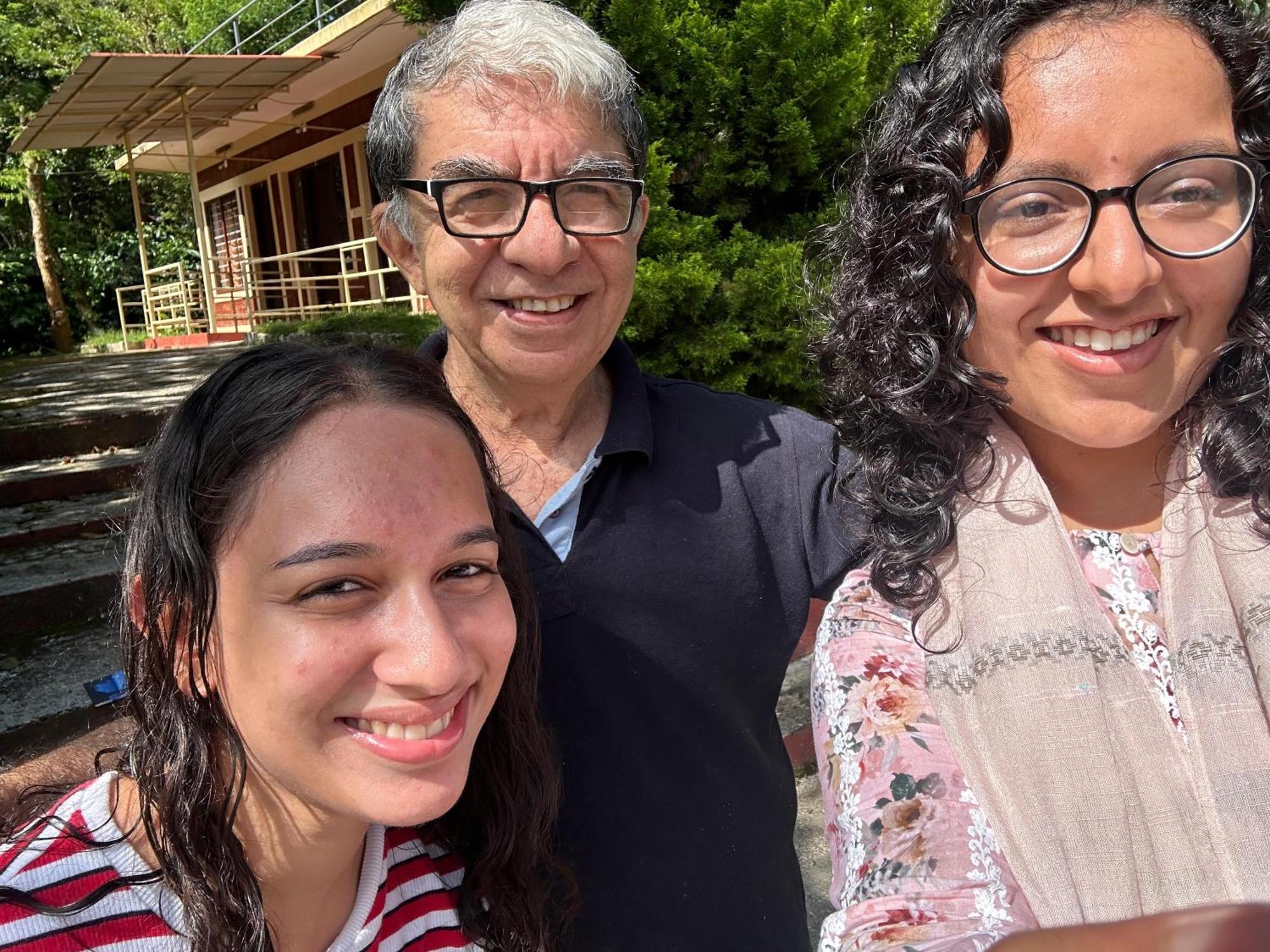 Woodside Homestay Wayanad Batheri Eksteriør bilde