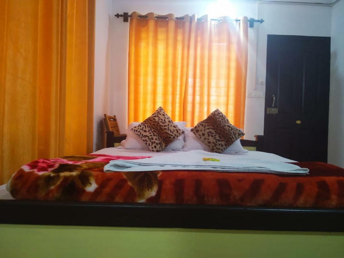 Woodside Homestay Wayanad Batheri Eksteriør bilde