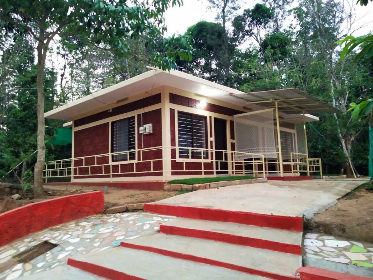 Woodside Homestay Wayanad Batheri Eksteriør bilde