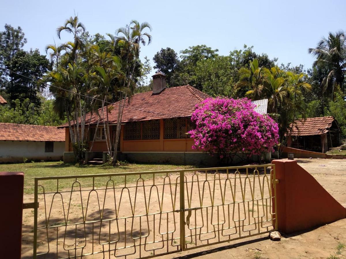 Woodside Homestay Wayanad Batheri Eksteriør bilde