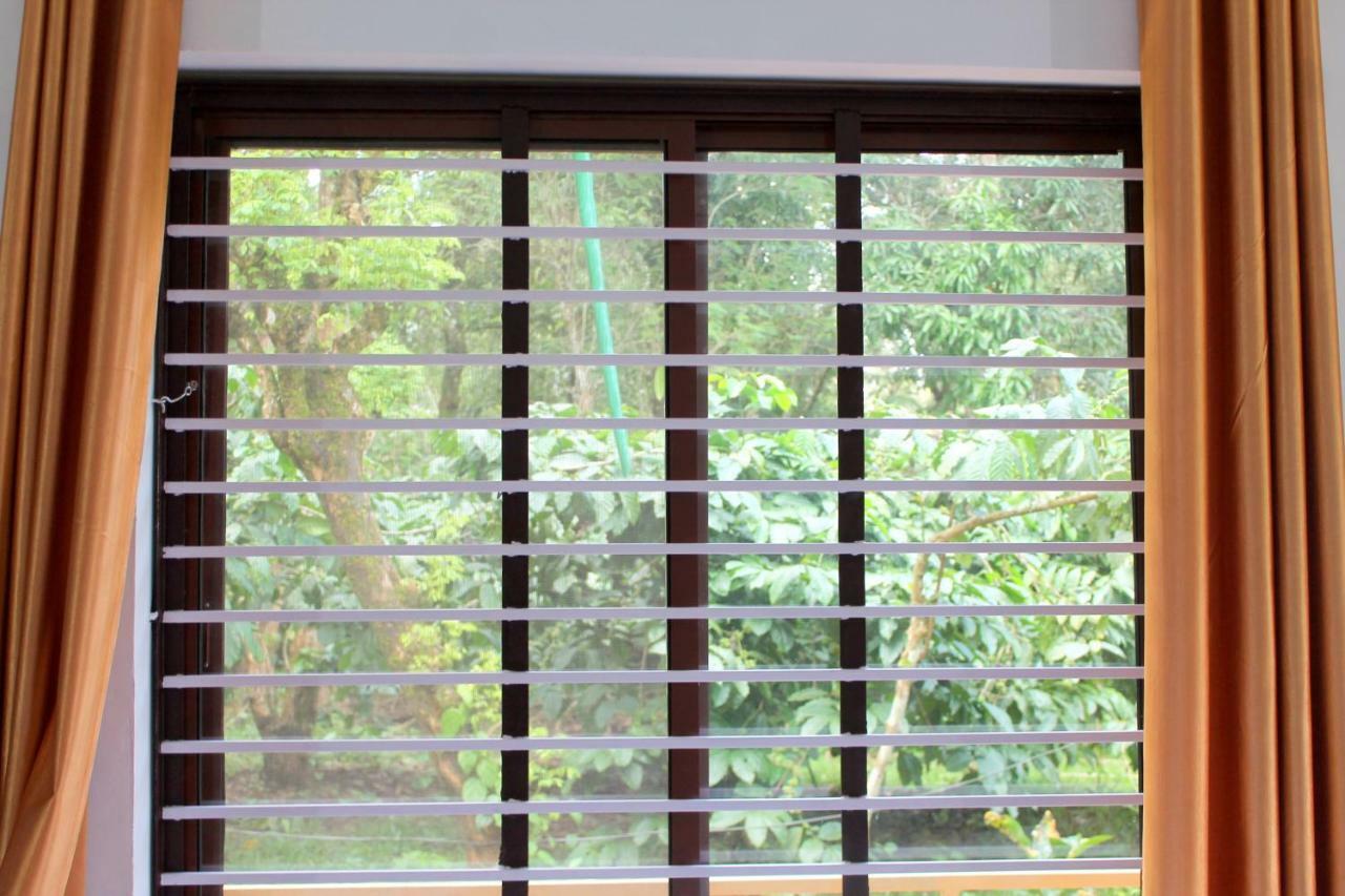 Woodside Homestay Wayanad Batheri Eksteriør bilde